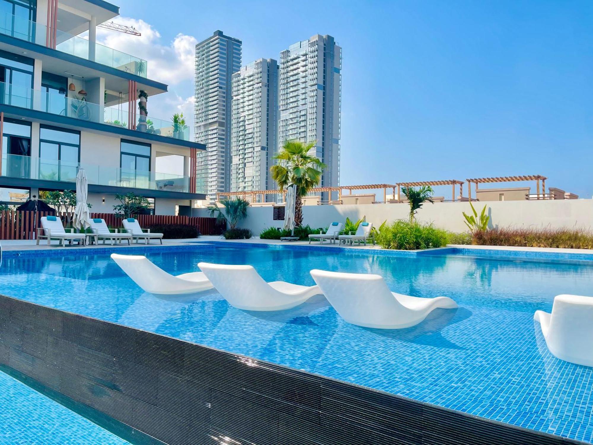 Brand New Luxury 1 Bedroom *