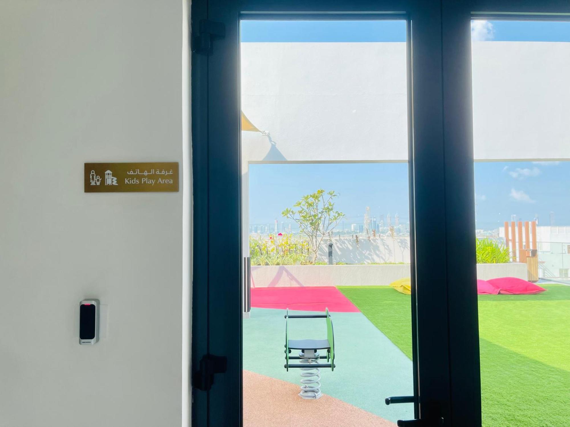 Brand New Luxury 1 Bedroom *