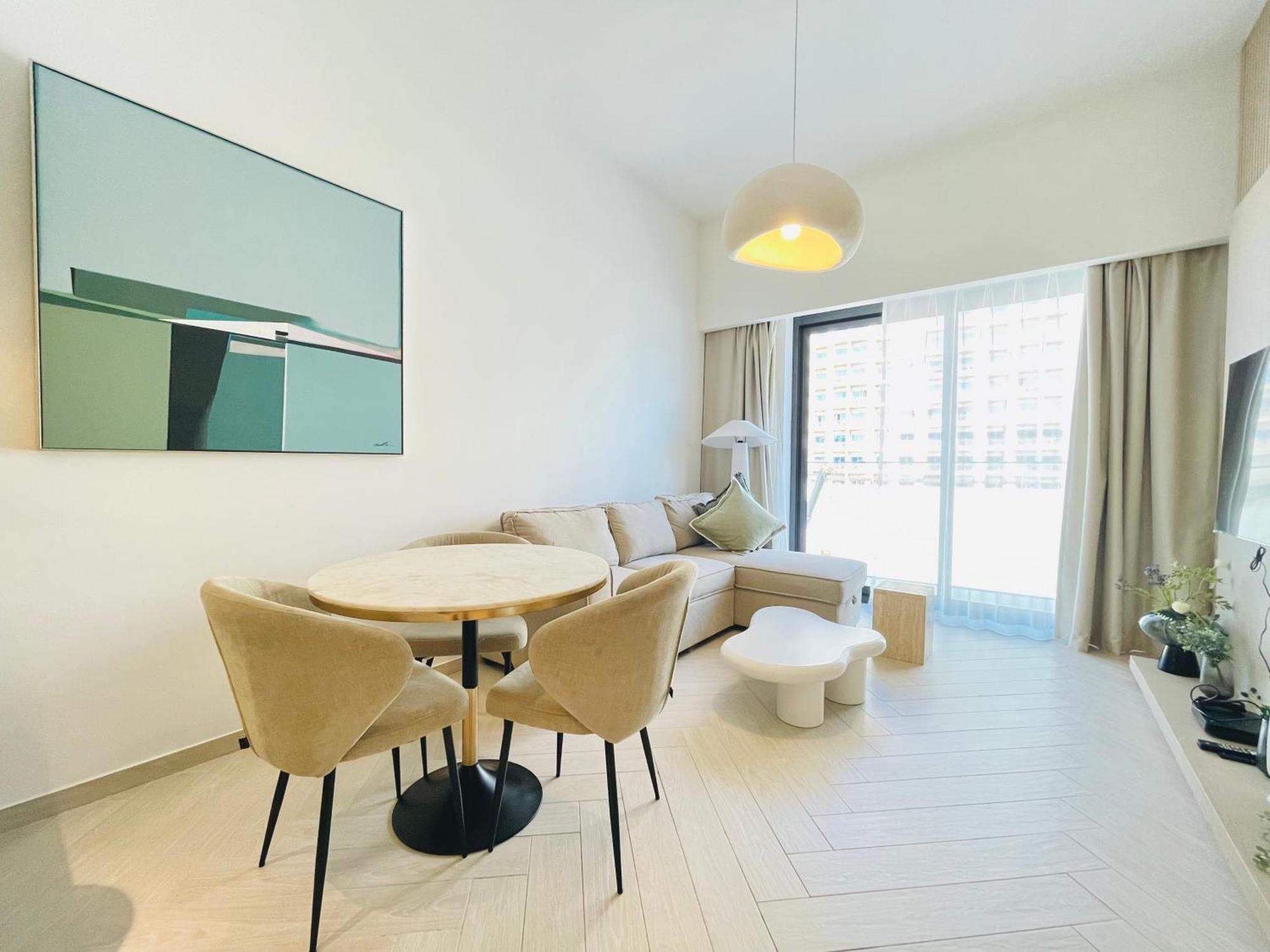 Brand New Luxury 1 Bedroom * Dubai