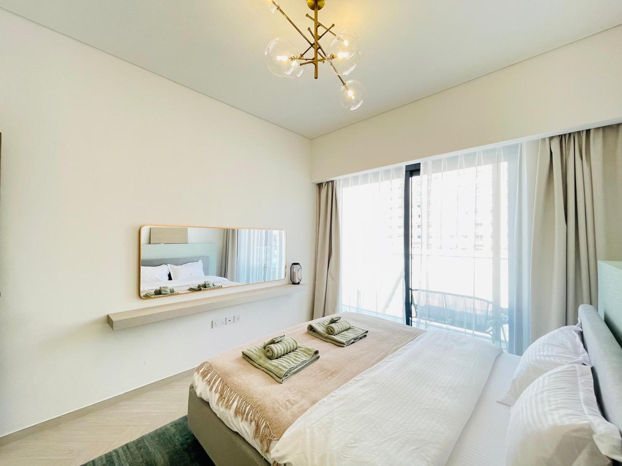 Apartment Brand New Luxury 1 Bedroom *
